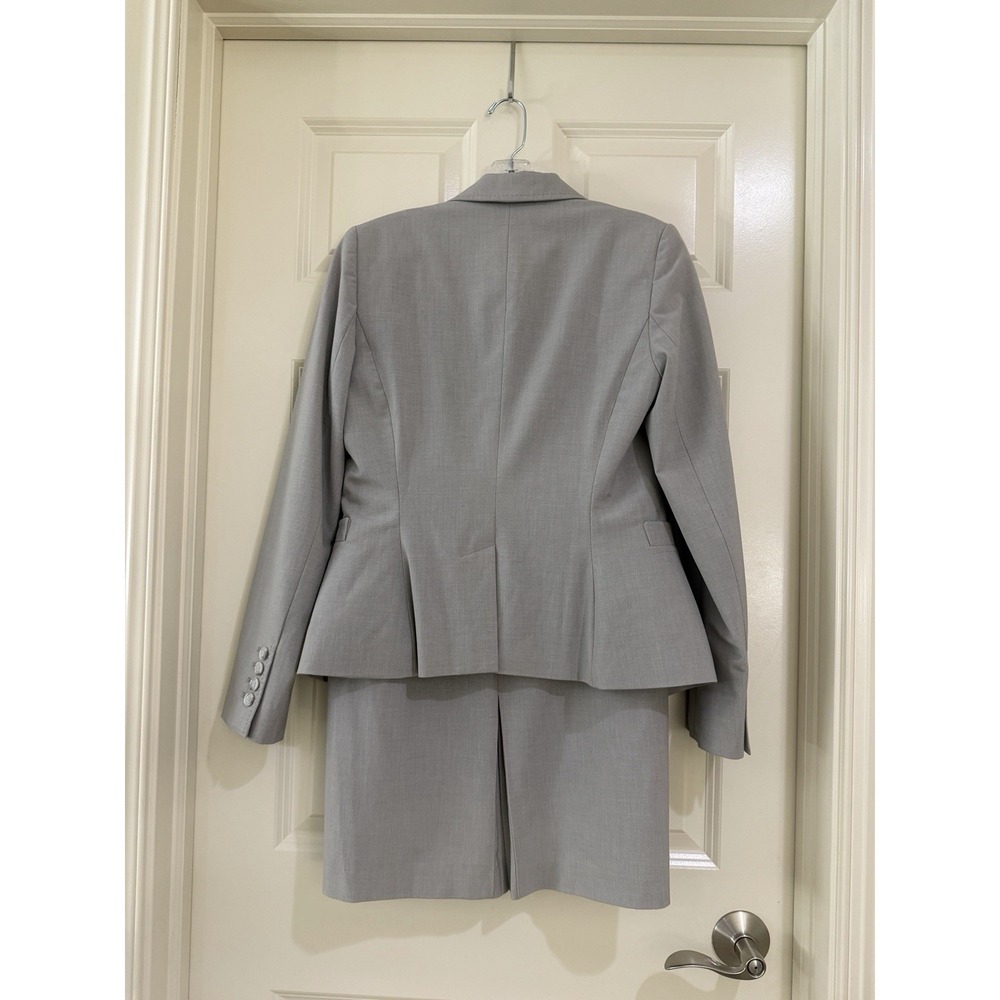 the limited women 2- piece skirt suits size 2/4 - Picture 3 of 16